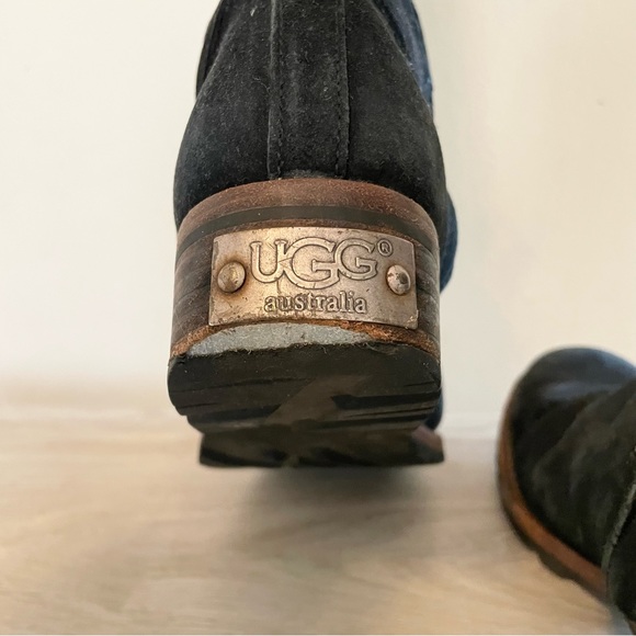 Ugg | Tall Black Suede boots - Picture 4 of 12
